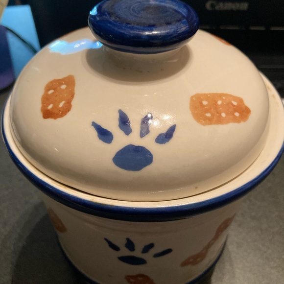 Pet. treat jar ceramic cute with paws treats bones - Picture 2 of 3